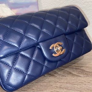 LIKE NEW Chanel mini rectangular flap in deep navy
